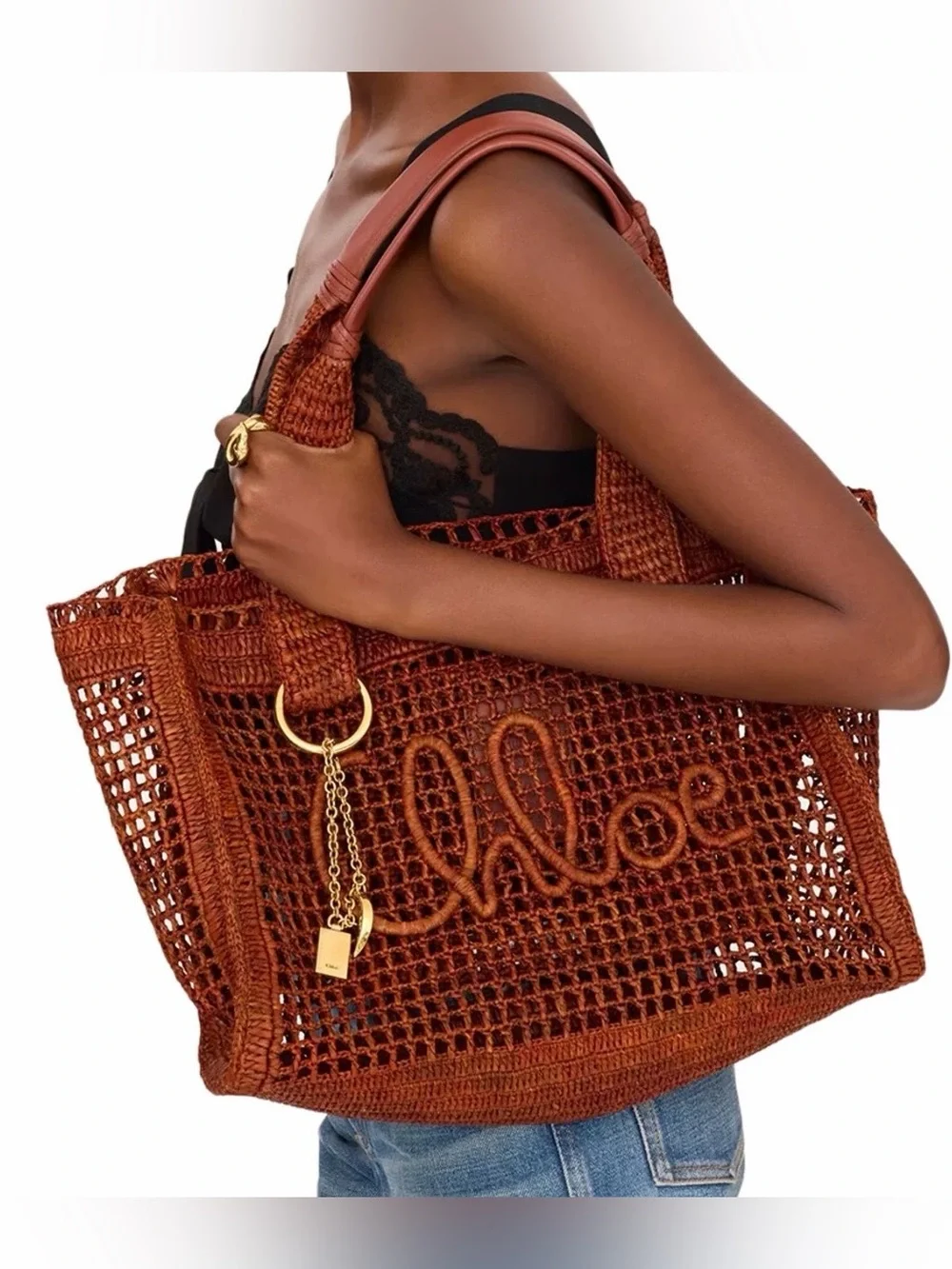 CHLOE Summer Banana logo embroidered raffia crochet tote bag - Picture 3 of 7